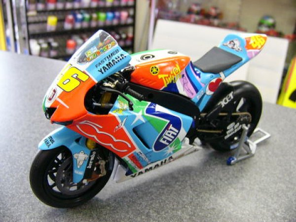 画像1: 1/12ヤマハYZR-M1フィアット500Ver.デカール (1)