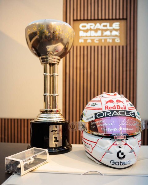 画像8: 1/2 ヘルメット M.フェルスタッペン 2025 日本GP バイザーデカール (8)